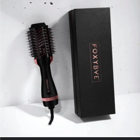 Rose gold blowout dryer brush - Picture 11 of 12
